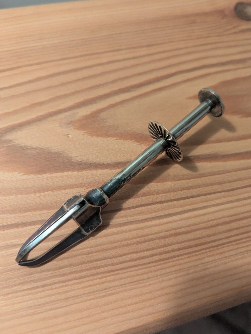 Vintage Sugar / Olive Pincher